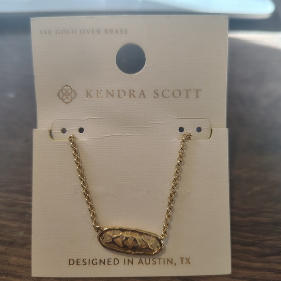 Kendra Scott Janie Pendant Necklace 14kt Gold Over Brass - Picture 4 of 4